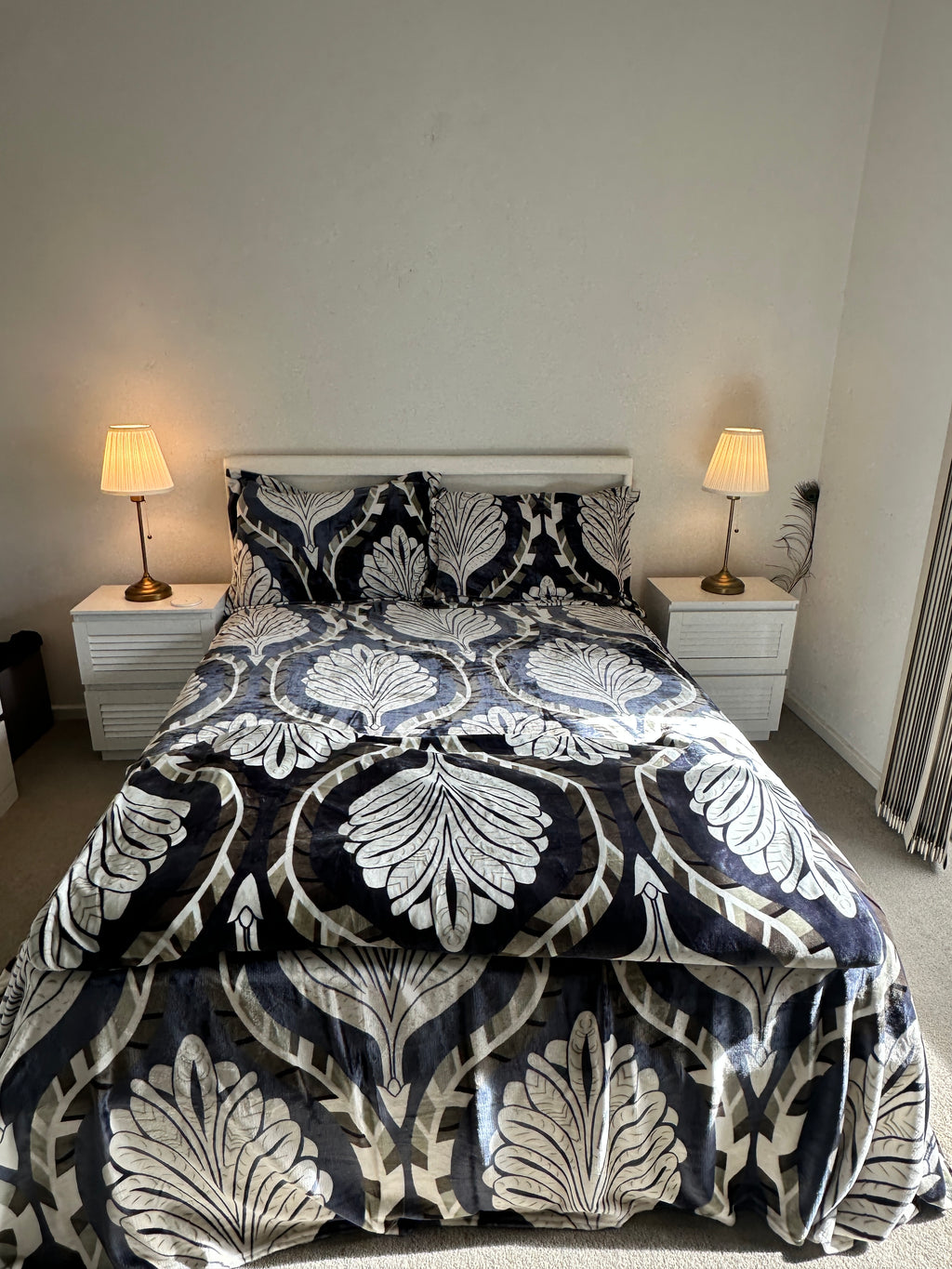 Quilt-set ✨Luxury 4-Piece Quilt Set – Elegant Leaf Design✨ (2yrs Guarantee)