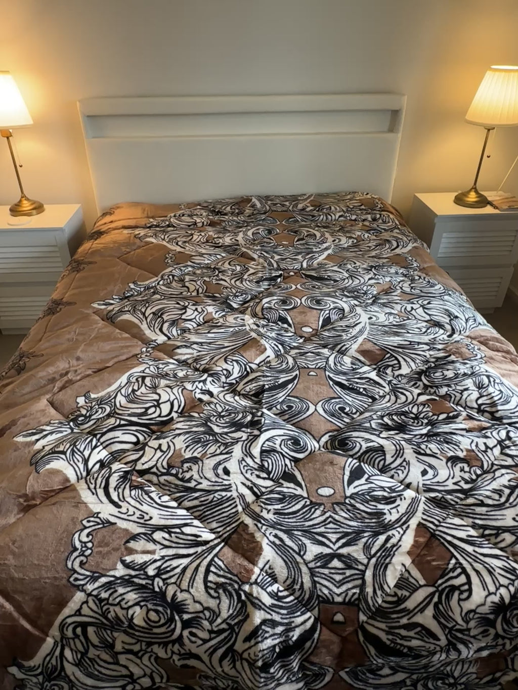 Luxury Winter Quilt – Soft, Warm & Elegant (2 year Guarantee)