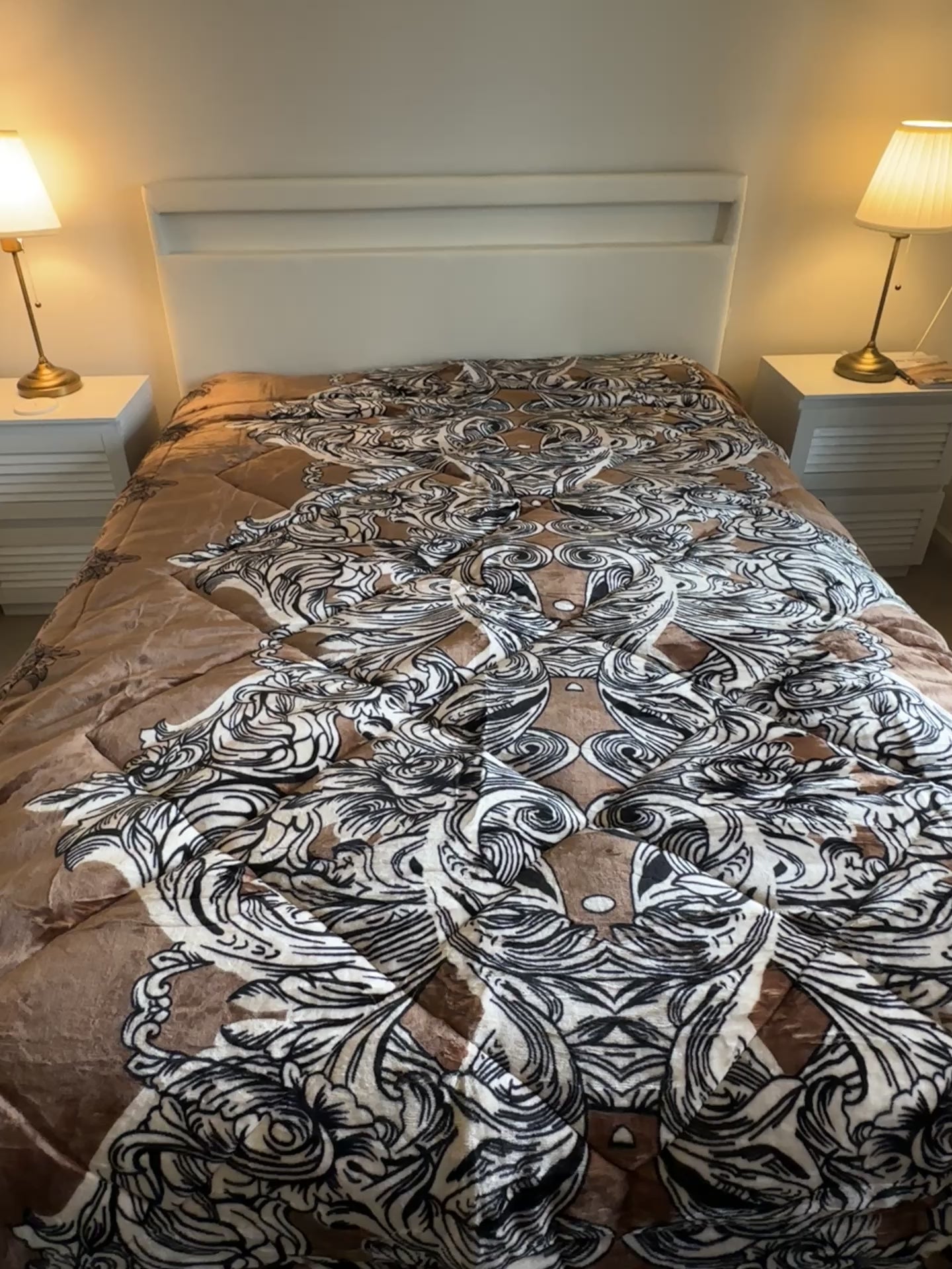 Luxury Winter Quilt – Soft, Warm & Elegant (2 year Guarantee)